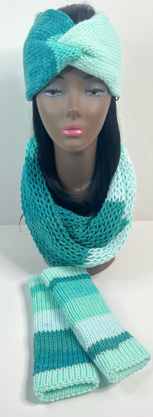 Super Cute Drop-Stitch Scarf Set